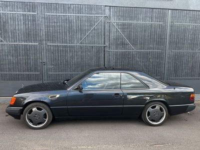 Usata Mercedes E300 188 CV (138 kW) 1988 Nero Coupé