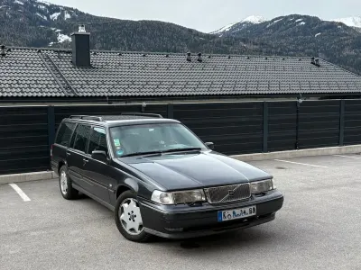 Usata Volvo 960 204 CV (150 kW) 1996 Nero Berlina