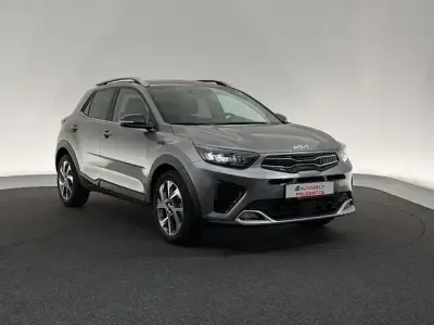 Gebraucht Kia Stonic GT-Line 120 PS (88 kW) 2024 Meteorite grey SUV