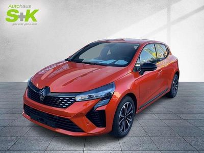 Valenciaorange (orange) Neu 2025 Renault Clio V Techno Kleinwagen | 18.385 € (Guter Preis)