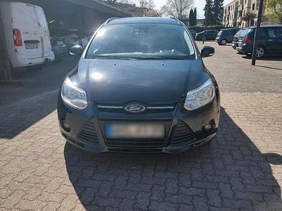 Usata Ford Focus 109 CV (80 kW) 2014 Nero Station wagon