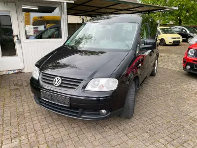Gebraucht VW Caddy Style 105 PS (77 kW) 2010 Black magic perleffekt Van / Kleinbus