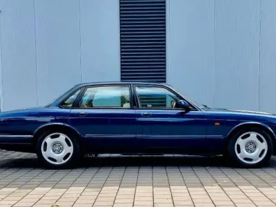Gebraucht Jaguar XJR 320 PS (235 kW) 1995 Blau Limousine