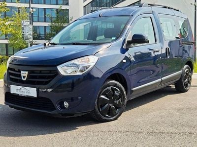 Usata Dacia Dokker Lauréate 90 CV (66 kW) 2016 Blu Monovolume