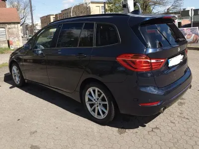 Gebraucht BMW 220 Gran Tourer Sport Line 190 PS (139 kW) 2016 Blau Van / Kleinbus