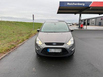 Braun Gebraucht 2013 Ford S-MAX S Van / Kleinbus | 7.500 € (Fairer Preis)