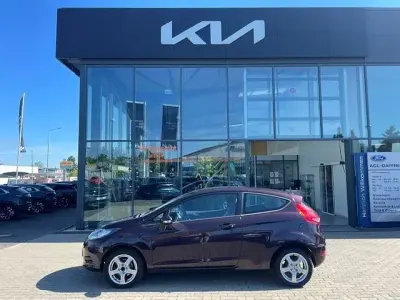 Gebraucht Ford Fiesta Trend 60 PS (44 kW) 2009 Rot Kleinwagen