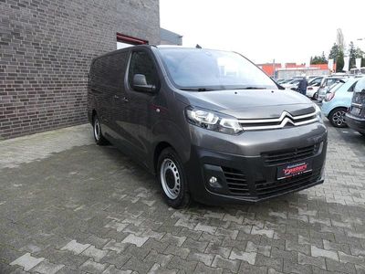Grau Gebraucht 2023 Citroën e-Jumpy Van / Kleinbus | 32.980 € (Teuer)
