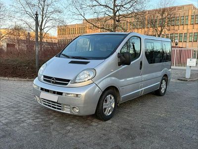 Silber Gebraucht 2005 Opel Vivaro Van / Kleinbus | 3.900 € (Guter Preis)