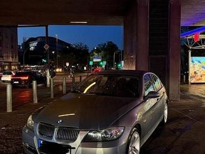 Gebraucht BMW 325 218 PS (160 kW) 2005 Grau Limousine