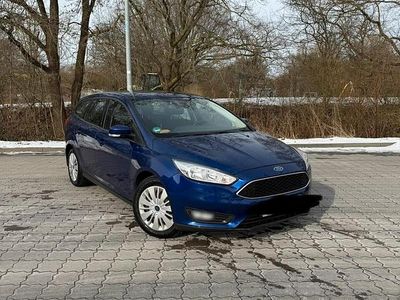 Gebraucht Ford Focus Business Edition 120 PS (88 kW) 2015 Blau Kombi