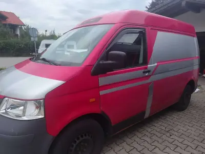 Gebraucht VW T5 105 PS (77 kW) 2004 Rot Van