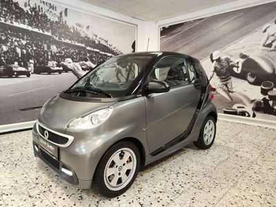 gebraucht Smart ForTwo Coupé MHD AUT. *GRAU MATT/NAVI/LEDER/52 KW*