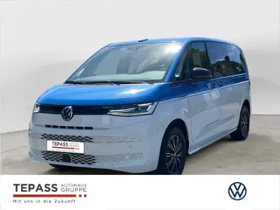 Gebraucht VW Multivan Basis 136 PS (100 kW) 2023 Blau Van / Kleinbus