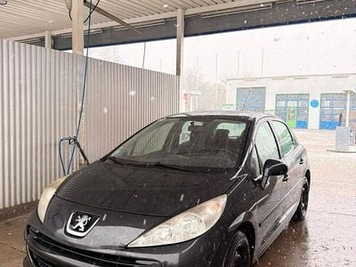 Gebraucht Peugeot 207 88 PS (64 kW) 2006 Schwarz Limousine