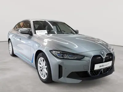 Gebraucht BMW i4 Sport Line 250 kW (340 PS) 2023 Skyscraper grau metallic Limousine