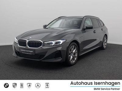Grau Gebraucht 2022 BMW 330e Sport Line Kombi | 34.998 € (Guter Preis)