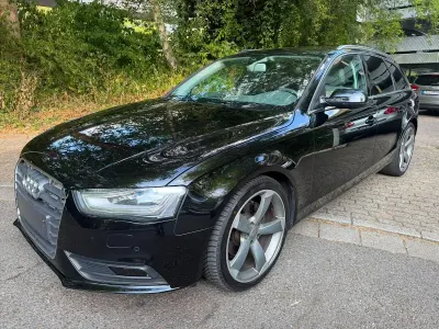 Gebraucht Audi A4 Attraction 170 PS (125 kW) 2012 Schwarz Kombi