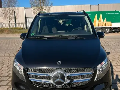 Gebraucht Mercedes V220 Edition 163 PS (119 kW) 2019 Schwarz Van / Kleinbus