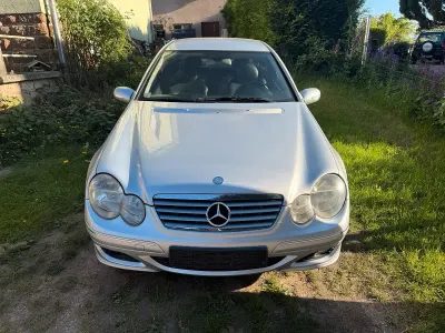 Brugt Mercedes C220 150 HK (110 kW) 2005 Sølv Coupe