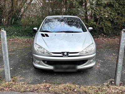Gebraucht Peugeot 206 CC 109 PS (80 kW) 2005 Silber Cabrio