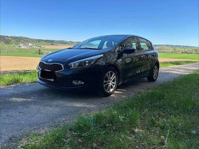 Usata Kia Ceed 135 CV (99 kW) 2014 Nero Utilitaria