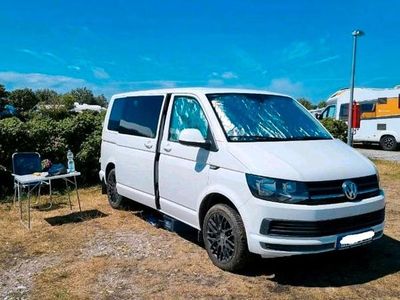 Weiß Gebraucht 2018 VW Transporter Van | 27.400 €
