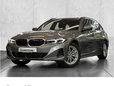 Usado BMW 330e Comfort Edition 292 HP (214 kW) 2023 Cinzento Carrinha