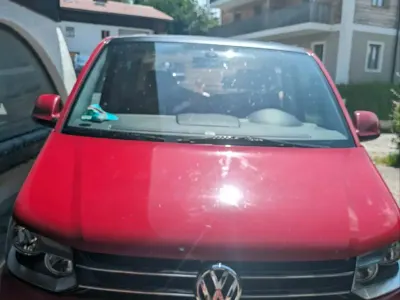 Gebraucht VW T5 Edition 174 PS (127 kW) 2011 Rot Van