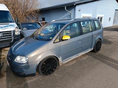 Grau Gebraucht 2005 VW Touran Van / Kleinbus | 1.500 € (Guter Preis)