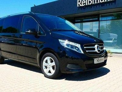 Mercedes V220