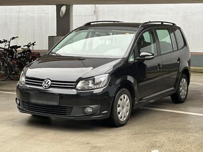 Gebraucht VW Touran 105 PS (77 kW) 2014 Schwarz Van / Kleinbus