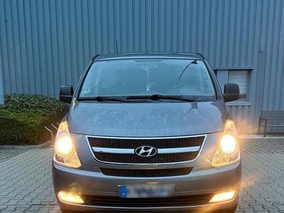 Hyundai H-1