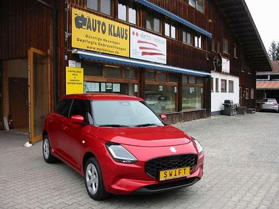 Gebraucht Suzuki Swift Comfort 83 PS (61 kW) 2024 Rotmetallicperleffekt Kleinwagen