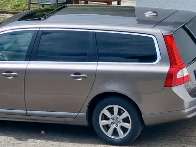 Gebraucht Volvo V70 205 PS (150 kW) 2010 Grau Kombi