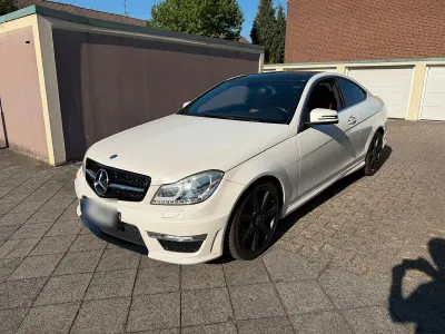 Gebraucht Mercedes C350 AMG line 306 PS (225 kW) 2012 Weiß Coupé
