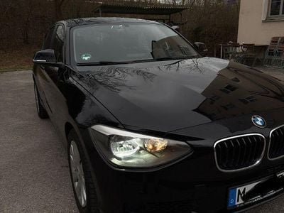 Gebraucht BMW 114 102 PS (75 kW) 2013 Schwarz Kleinwagen