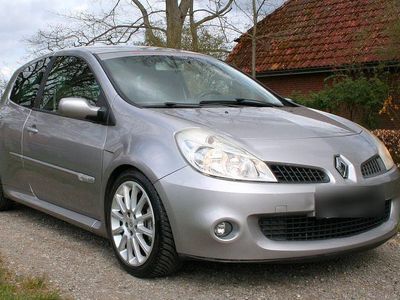 Gebraucht Renault Clio II 197 PS (144 kW) 2006 Silber Kleinwagen