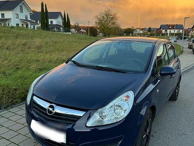 Blau Gebraucht 2009 Opel Corsa Kleinwagen | 2.500 €