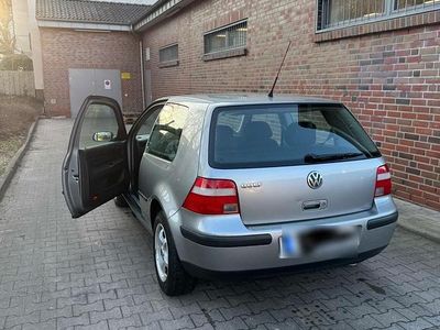 Gebraucht VW Golf IV 80 PS (58 kW) 2003 Silber Kleinwagen