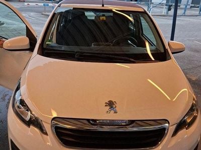 Weiß Gebraucht 2015 Peugeot 108 Active Kleinwagen | 4.200 € (Guter Preis)