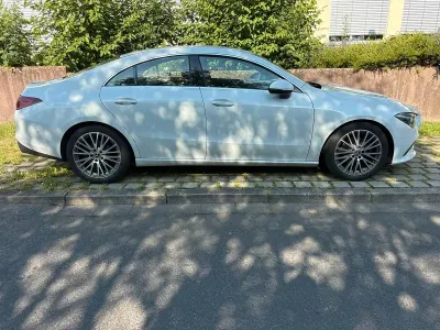 Gebraucht Mercedes CLA180 Progressive 136 PS (100 kW) 2021 Weiß Coupé