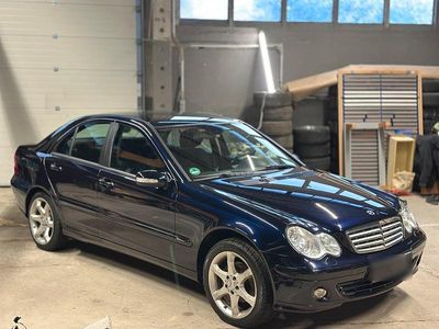 Second-hand Mercedes C180 Sport Edition 143 CP (105 kW) 2005 Albastru Berlinǎ