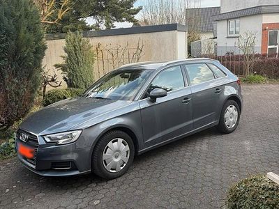 Używany Audi A3 116 KM (85 kW) 2020 Szary Sedan/Limuzyna