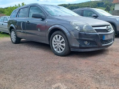 Gebraucht Opel Astra 110 PS (80 kW) 2009 Kombi