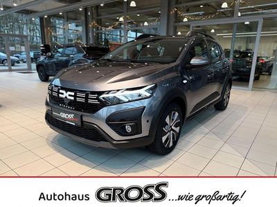 Grau Neu 2025 Dacia Sandero Expression SUV | 19.992 €