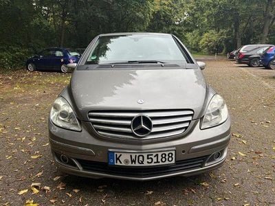 Mercedes B200
