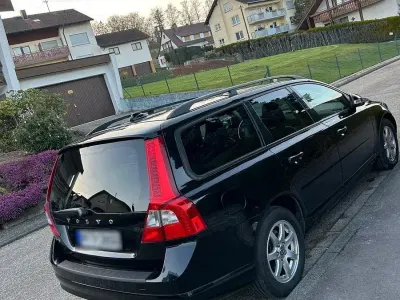 Gebraucht Volvo V70 Momentum 163 PS (119 kW) 2008 Schwarz Kombi