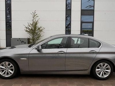 Second-hand BMW 530 Sport Line 245 CP (180 kW) 2010 Gri Berlinǎ