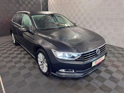 Grau Gebraucht 2018 VW Passat Highline Kombi | 18.870 € (Fairer Preis)